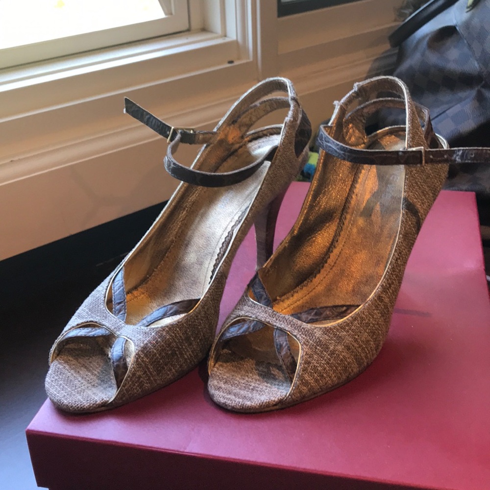 Nine West open toe shoes - Picture 2 of 2